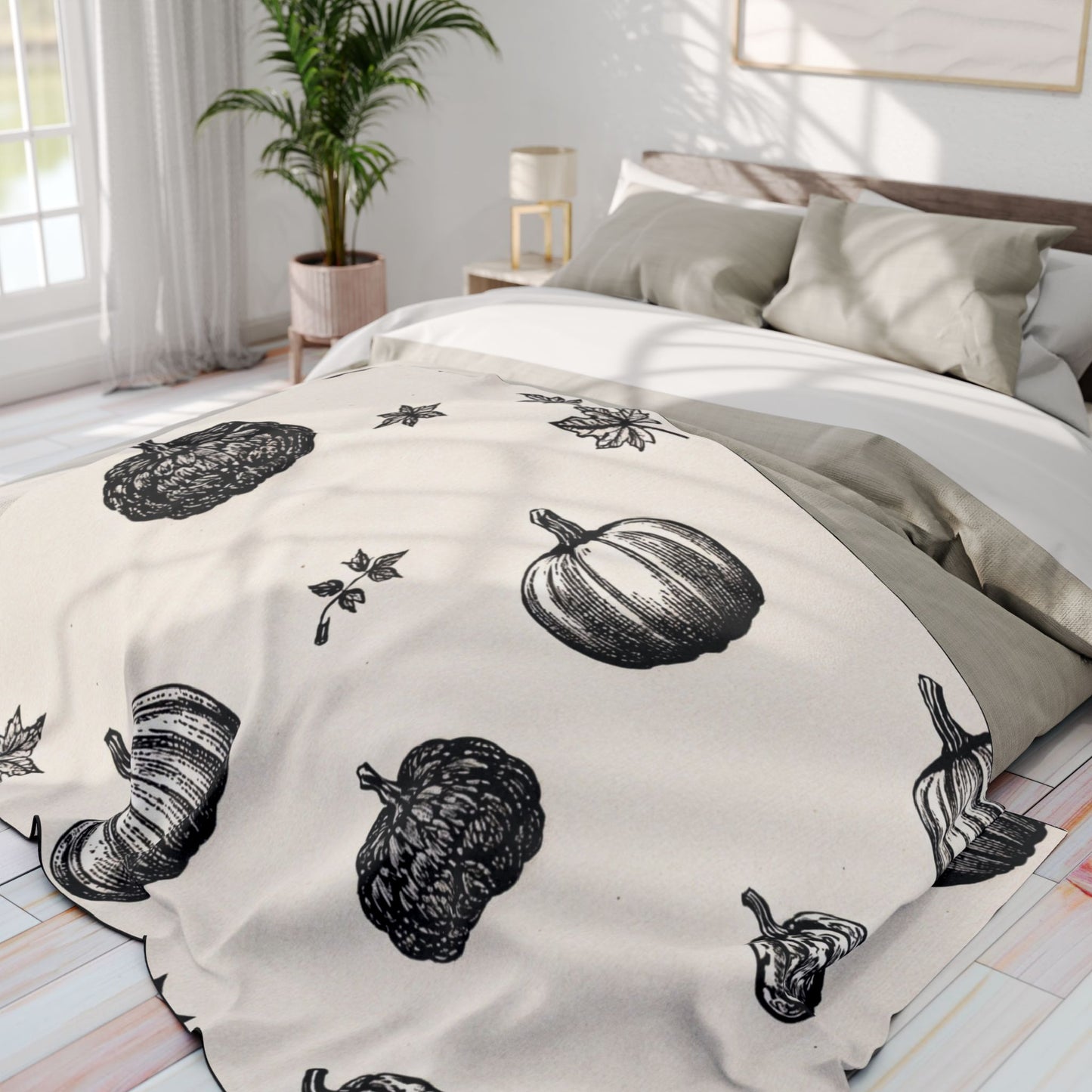 Vintage Black and White pumpkin Arctic Fleece Blanket - KiwiKreationCo